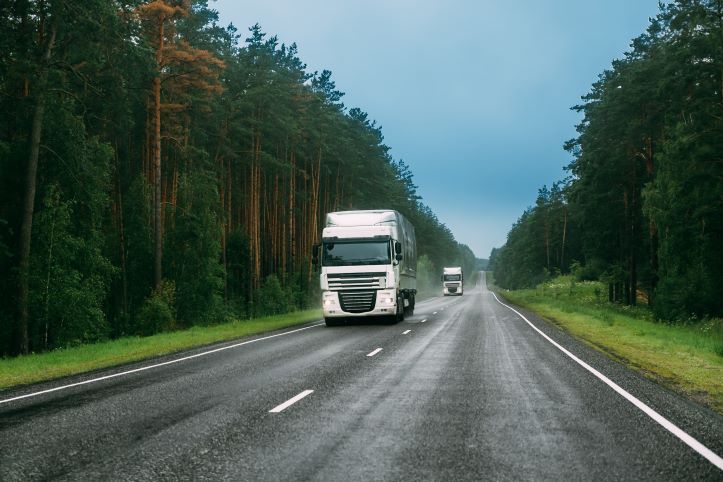 moving truck of movers